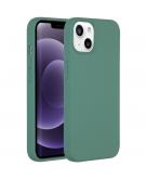 Accezz Liquid Silicone Backcover met MagSafe voor de iPhone 13 - Groen